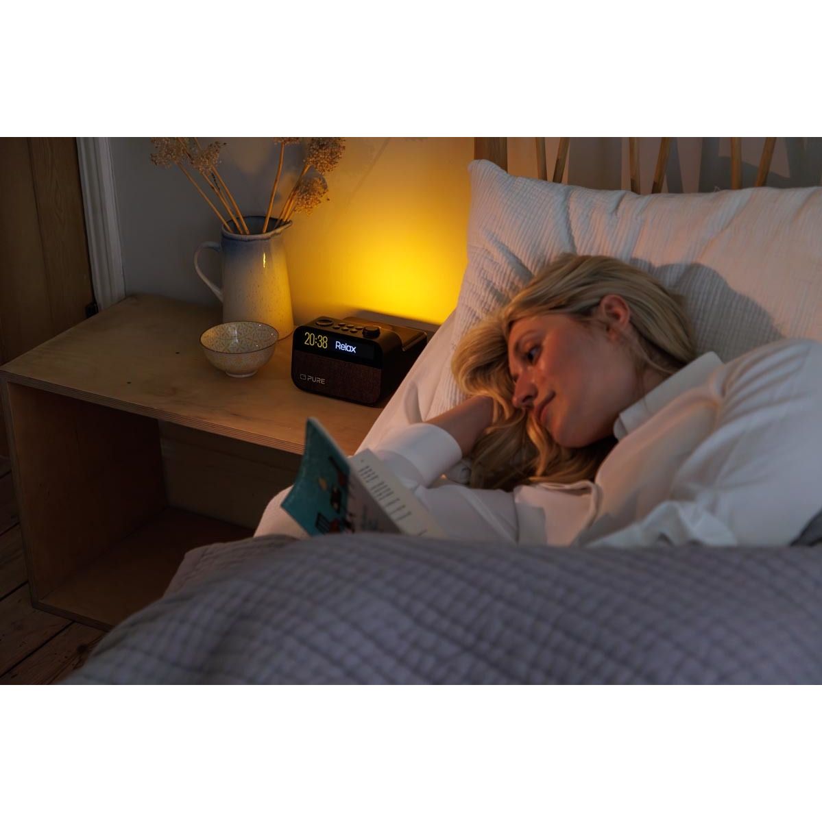 Pure Moment Charge Koffie Zwart Slaapkamer radio
