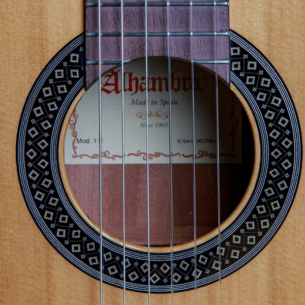 Alhambra 1C HT klassiek gitaar klankgat