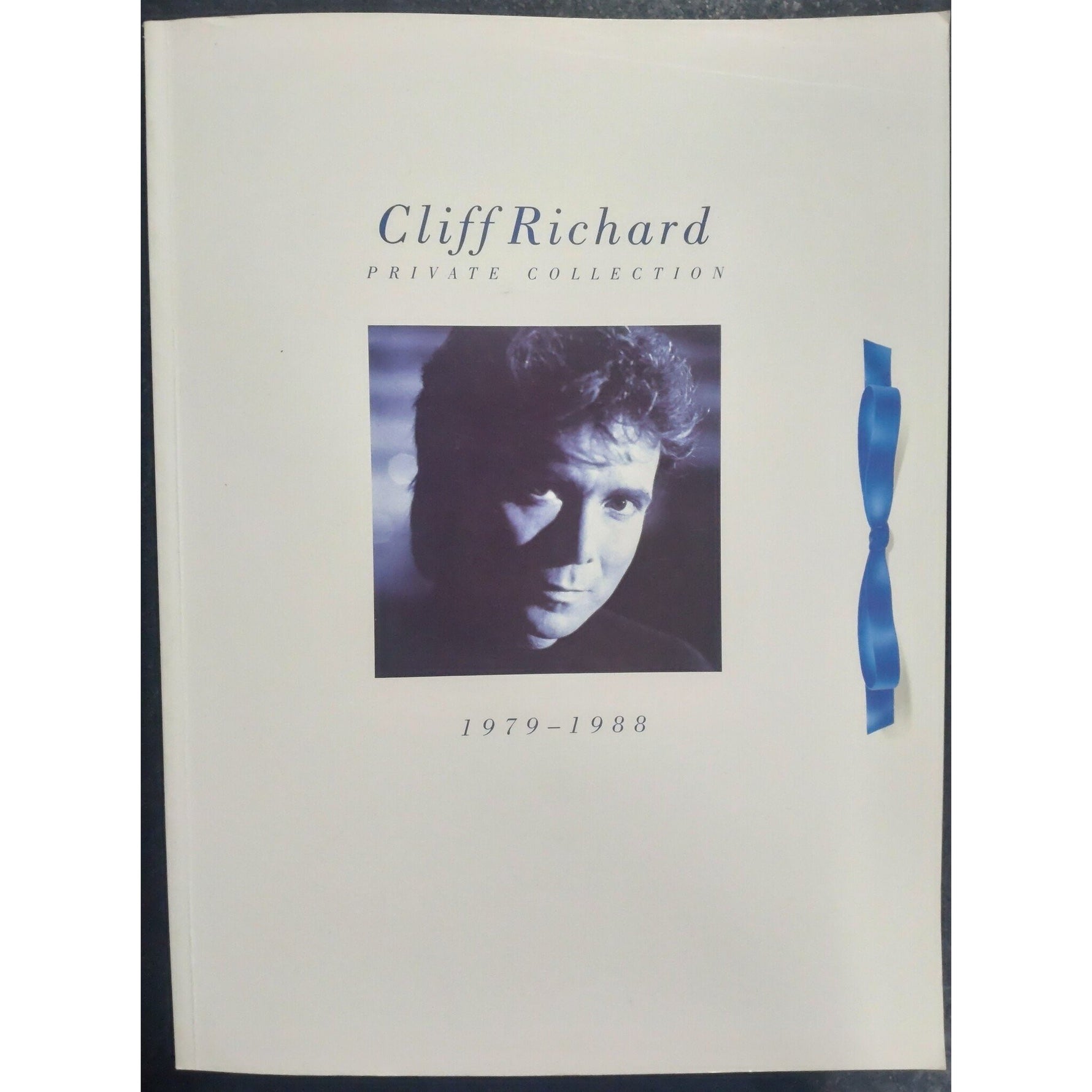 IMP Cliff Richard - Privat Collection - Piano, Zang en Gitaar