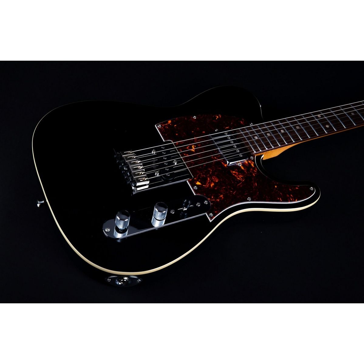 Jet JT-350 BK elektrisch gitaar schuin aanzicht