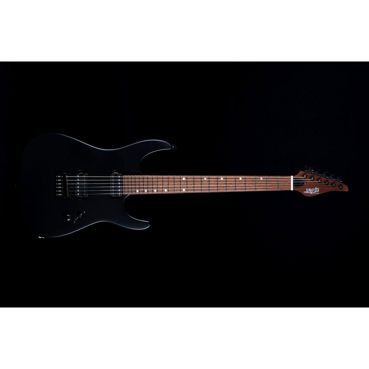 Jet JS-501 BK elektrisch gitaar vooraanzicht dwars