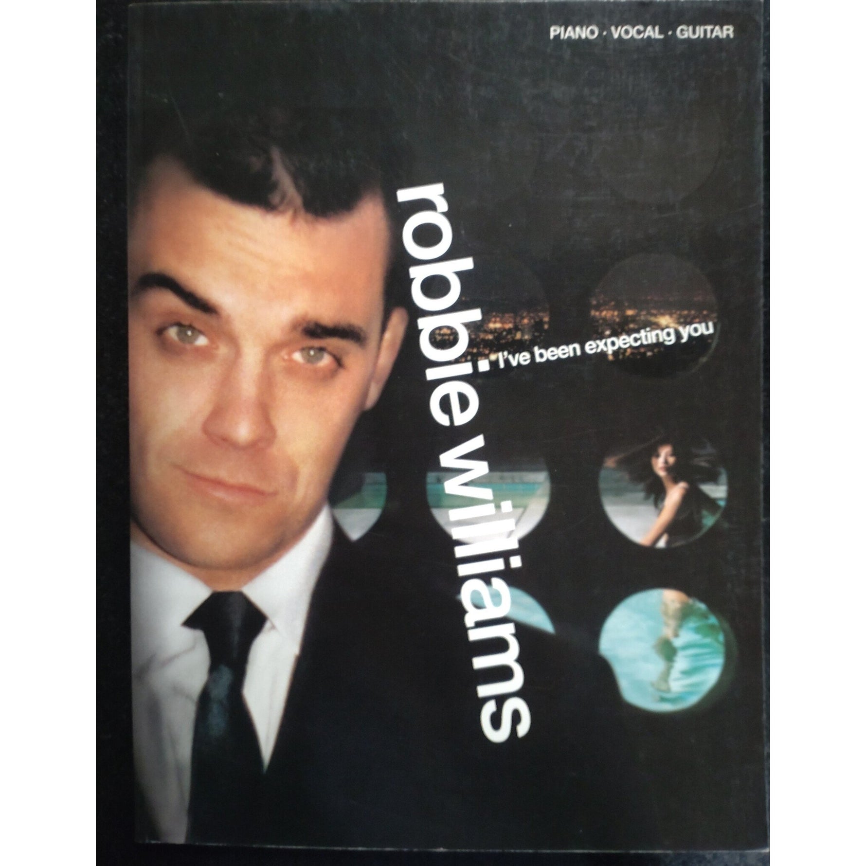 IMP Robbie Williams - I've been expecting you - Piano, Zang en Gitaar