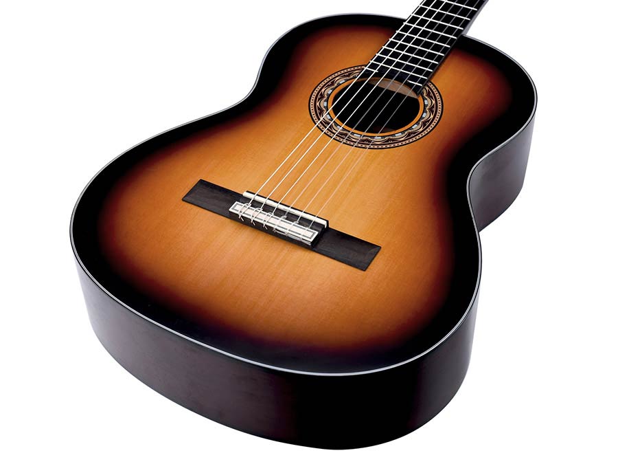 Valencia VC304 ASB klassiek gitaar aanzicht body schuin
