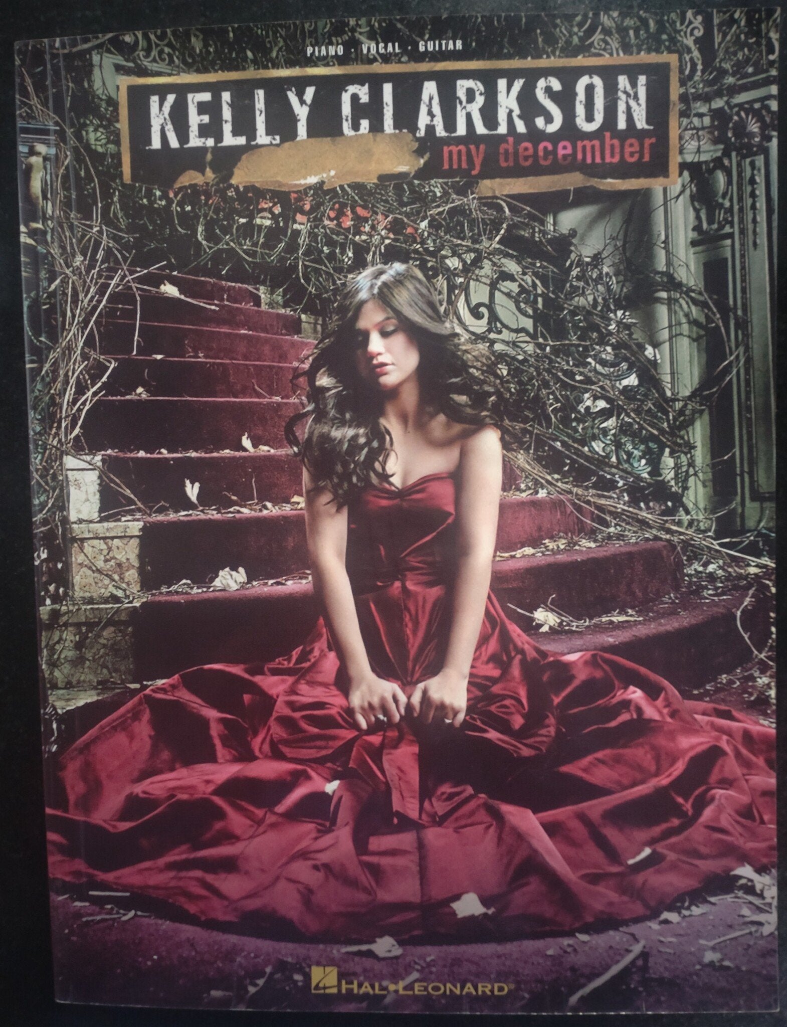 Hal Leonard Kelly Clarkson - My December - Piano, Vocals and Guitar