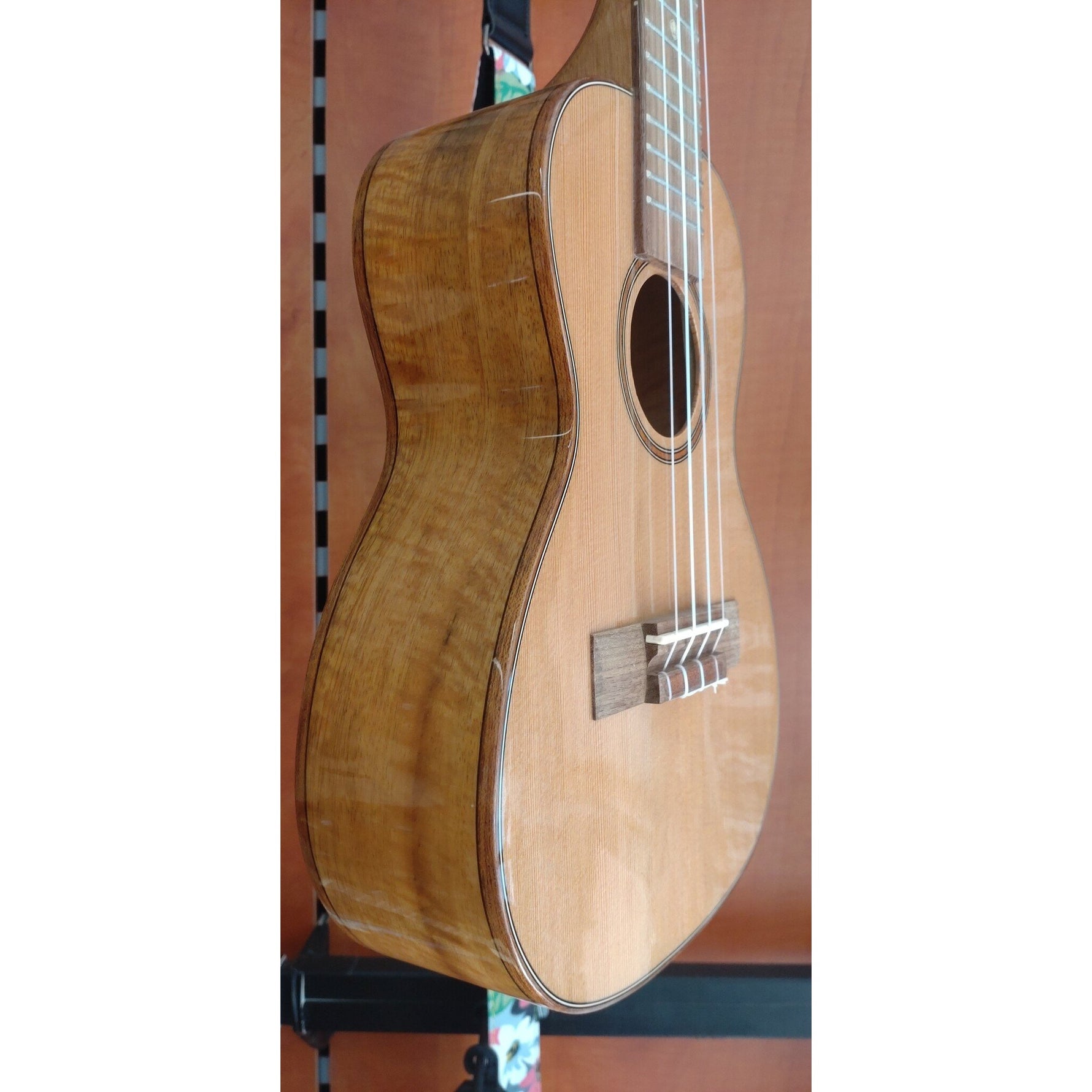 LHUC-CMG Concert ukelele mango