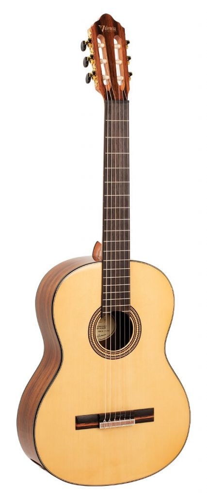 Valencia VC564 classical guitar natural
